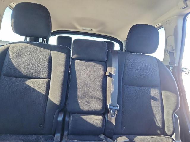 Nissan Pathfinder S Image 8