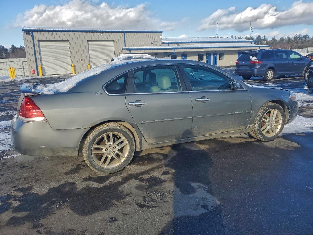 Chevrolet Impala Ltz Image 11