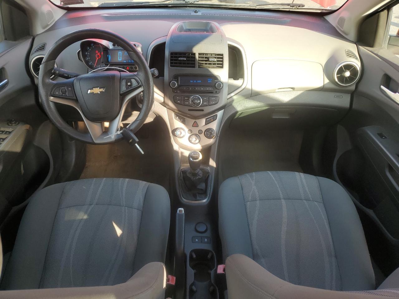 Chevrolet Sonic Lt Image 7
