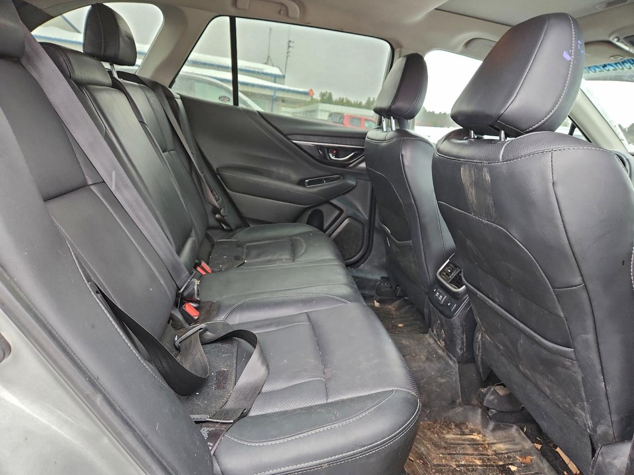 Subaru Outback Limited Image 13