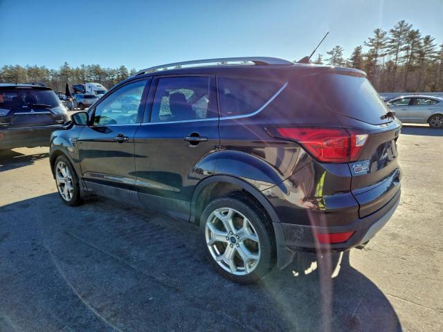 Ford Escape Titanium Image 3