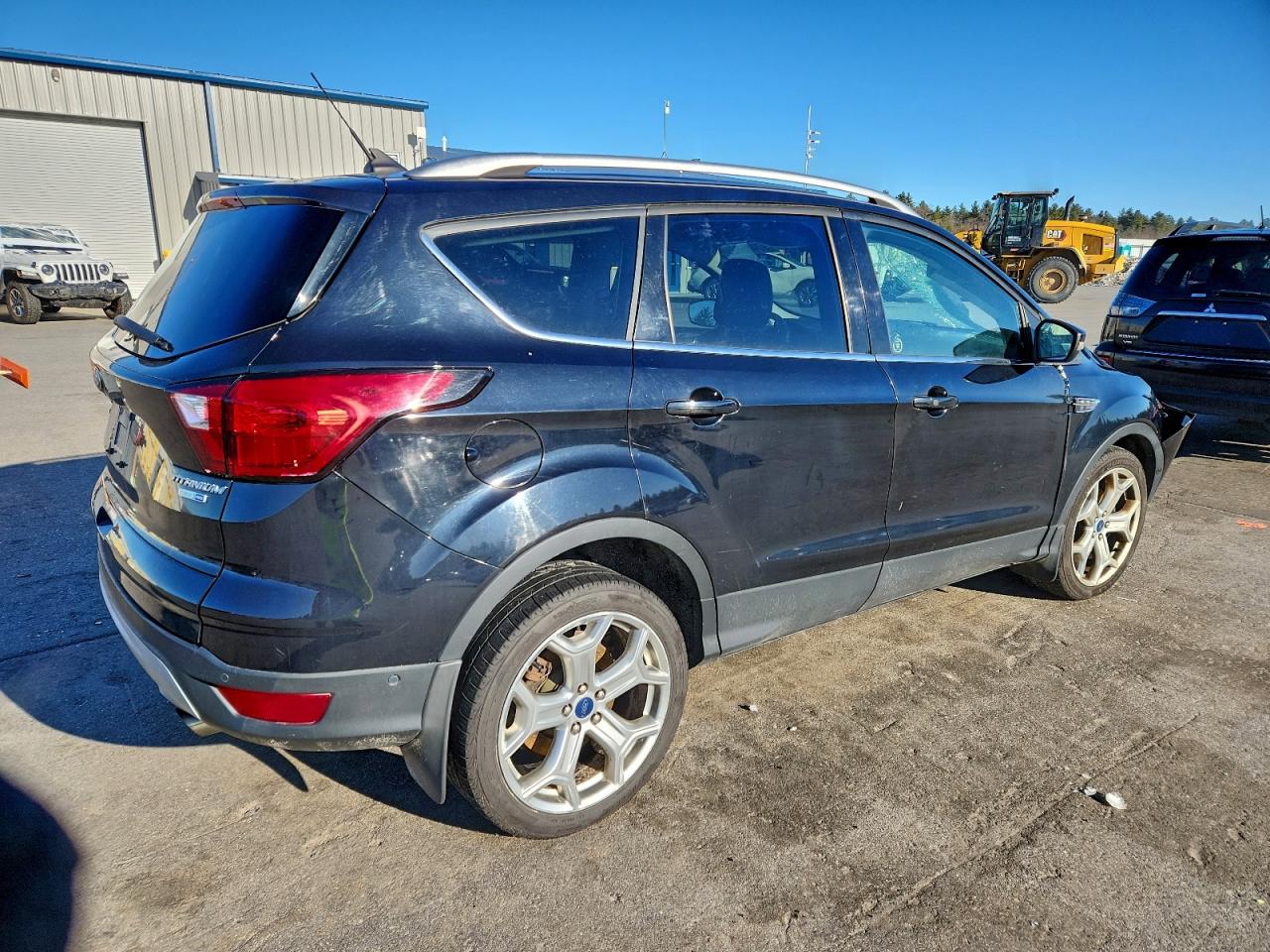Ford Escape Titanium Image 4