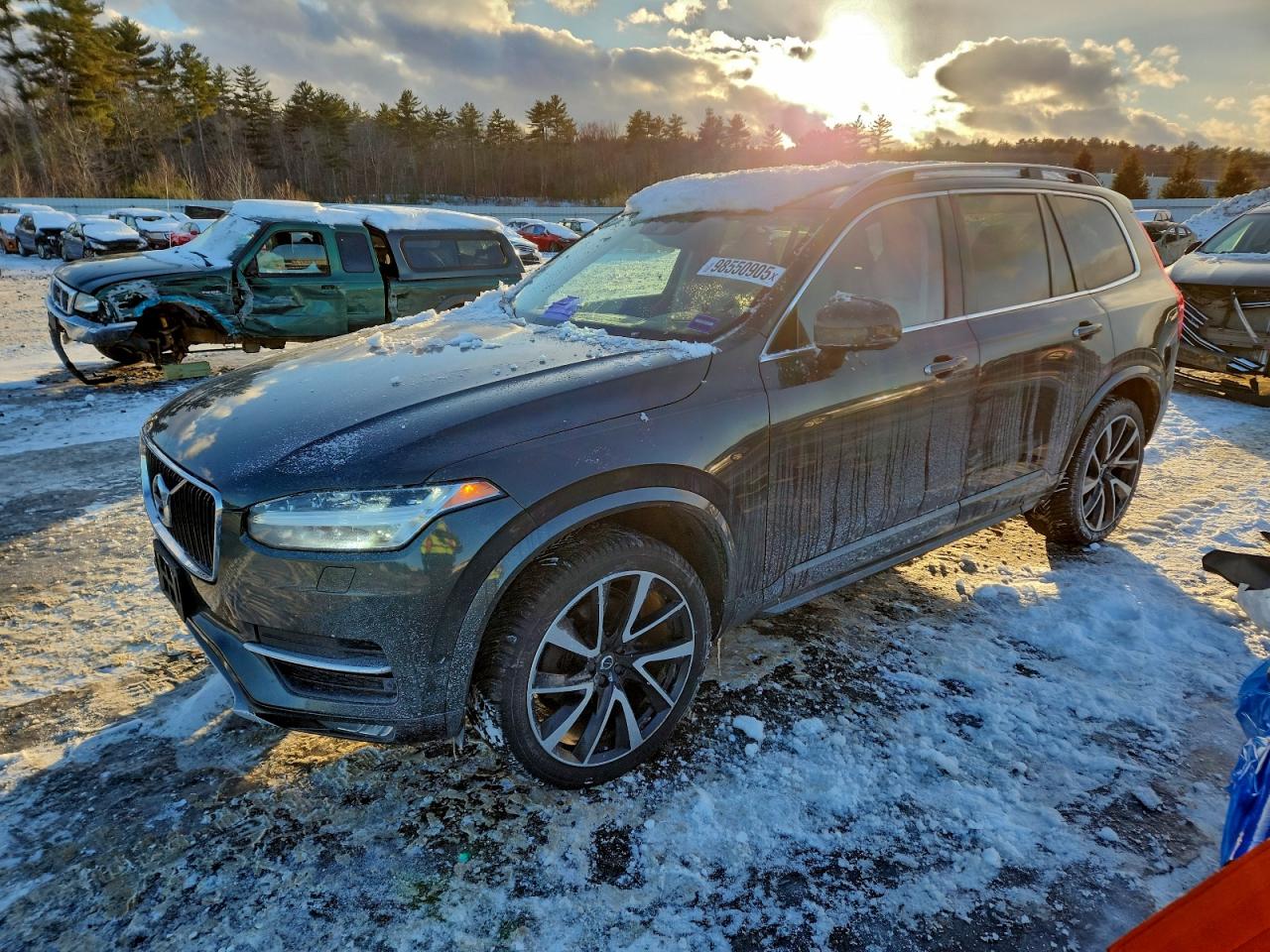 Volvo XC90 T6 Image 1