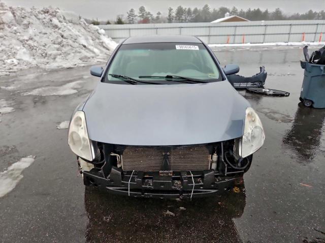 Nissan Altima Base Image 2