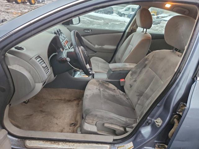 Nissan Altima Base Image 12