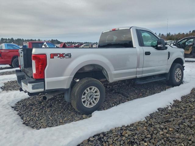 Ford F-350 Super Duty Image 3