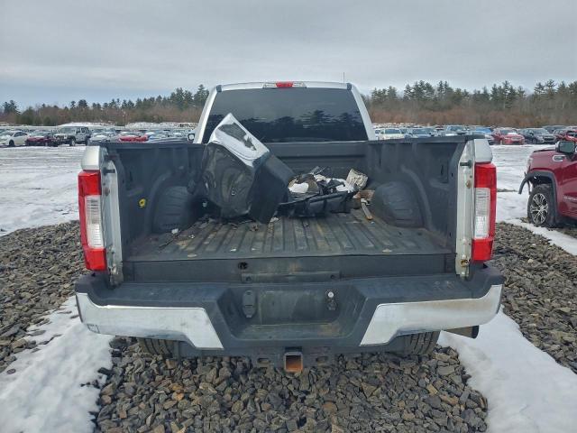 Ford F-350 Super Duty Image 4