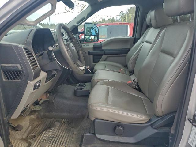 Ford F-350 Super Duty Image 13