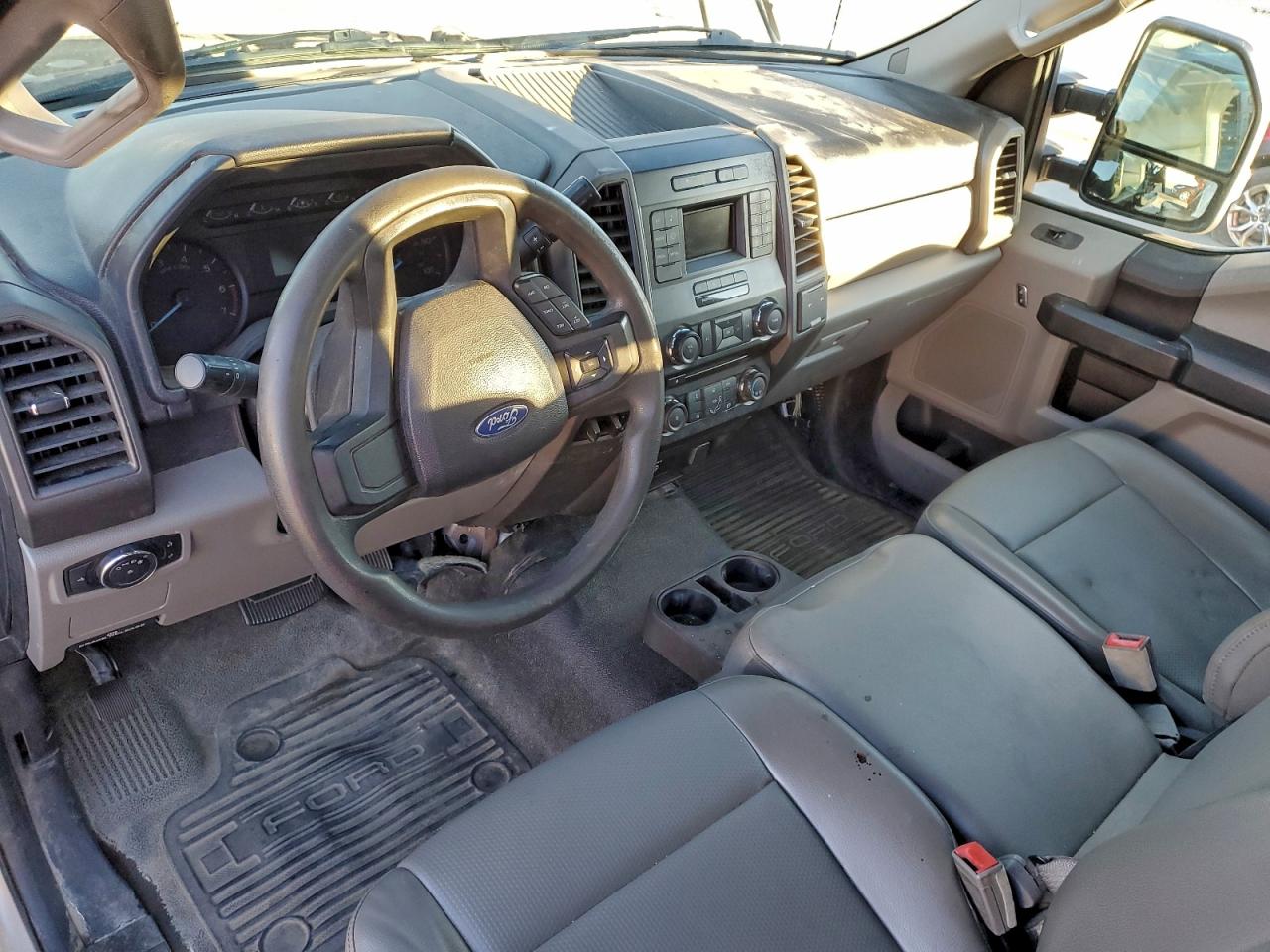 Ford F-350 Super Duty Image 6